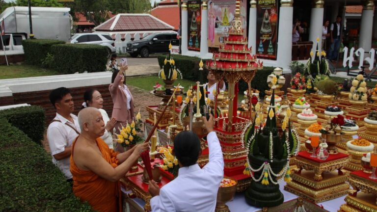 อธิษฐานจิตปลุกเสกวัตถุมงคลสมเด็จพระนางพญา รุ่นปาฏิหาริย์มนต์นางพญา