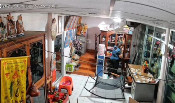 แม่บ้านสุดแสบขโมยทรัพย์นายจ้างเกือบ 2 แสน กล้องวงจรปิดจับภาพชัด