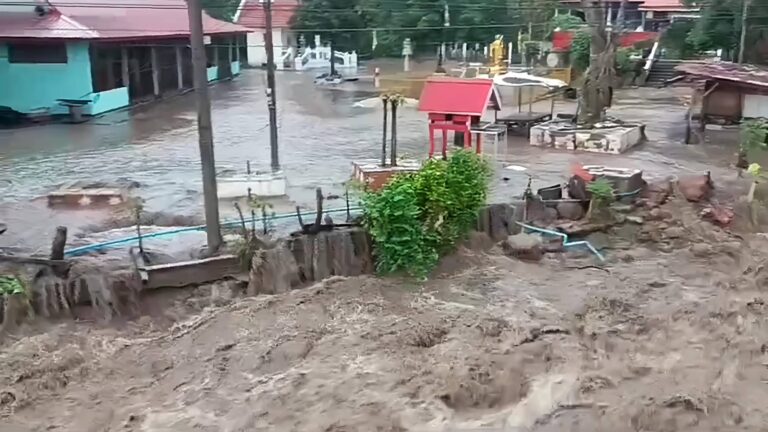 ฝนตกหนัก น้ำป่าซัดสำนักสงฆ์ถิ่นไทย