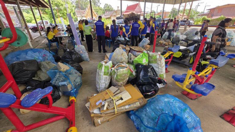 ธนาคารขยะสัญจรตำบลหัวรอ ช่วยสร้างรายได้ ลดปริมาณขยะในชุมชน