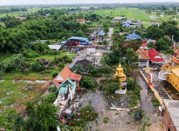 ายุงวงช้างถล่ม บ้านเรือนเสียหาย 20 หลัง วัด-โรงเรียนพังยับ